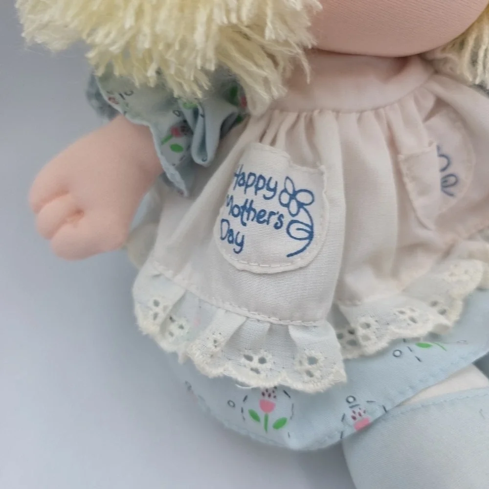 Precious Moments Applause 1991 ‎ Happy Mother's Day Musical Caroline Doll Moves